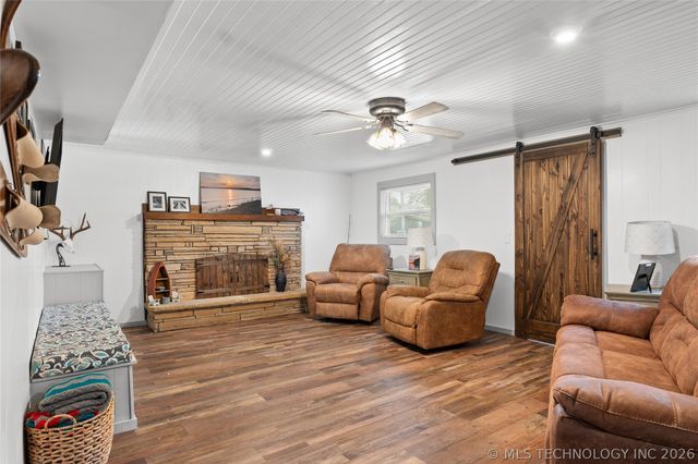 19460 W 925, Cookson, OK 74427