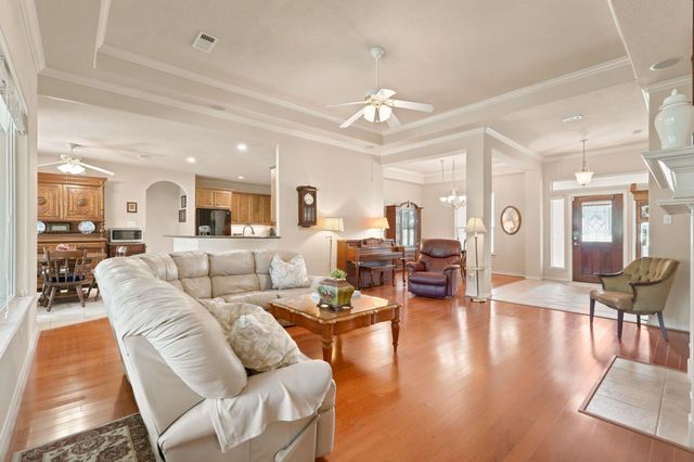 156 April Waters Drive W, Conroe, TX 77356