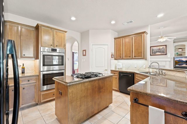156 April Waters Drive W, Conroe, TX 77356