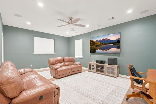 156 April Waters Drive W, Conroe, TX 77356
