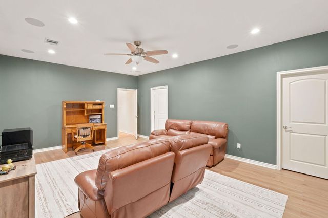 156 April Waters Drive W, Conroe, TX 77356