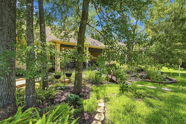 156 April Waters Drive W, Conroe, TX 77356