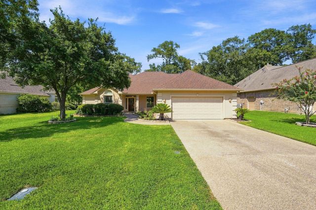 156 April Waters Drive W, Conroe, TX 77356