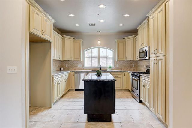 5503 NW 128th Street, Oklahoma City, OK 73142