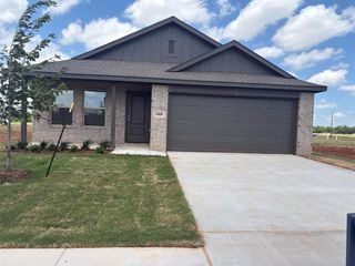 1941 Honey Locust Drive, Mustang, OK 73128