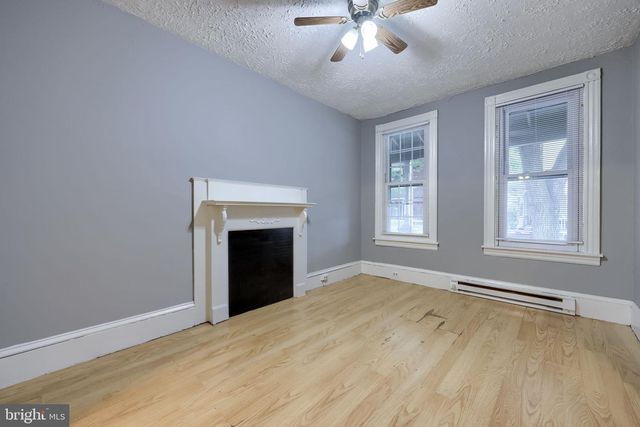 437 LANCASTER AVE, Lancaster, PA 17603