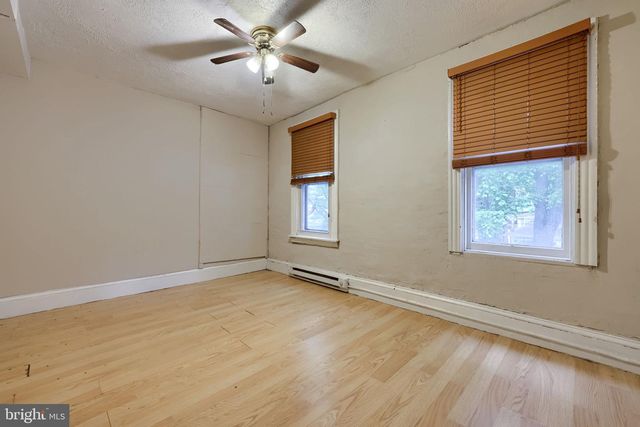 437 LANCASTER AVE, Lancaster, PA 17603