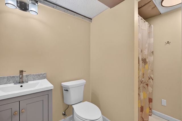 38 Brown Ave, Lunenburg, MA 01462