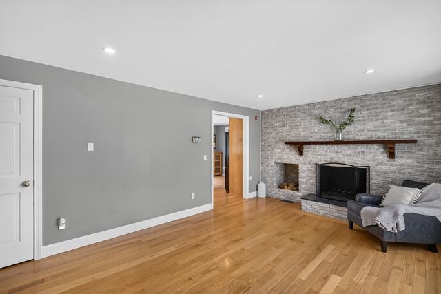 38 Brown Ave, Lunenburg, MA 01462