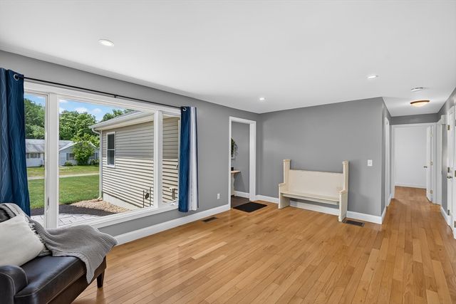 38 Brown Ave, Lunenburg, MA 01462