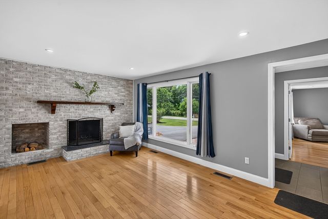 38 Brown Ave, Lunenburg, MA 01462