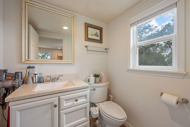 21201 Palomino CV, Lago Vista, TX 78645