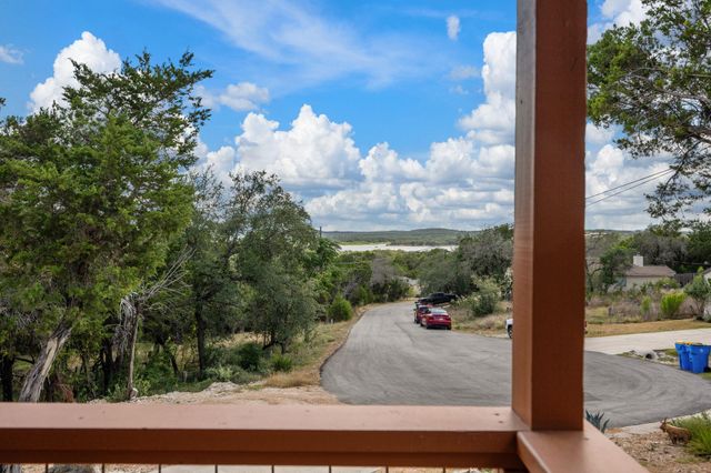 21201 Palomino CV, Lago Vista, TX 78645