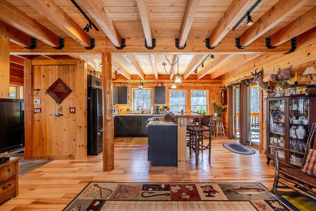 45 Cayuga Trail, Jay, NY 12941