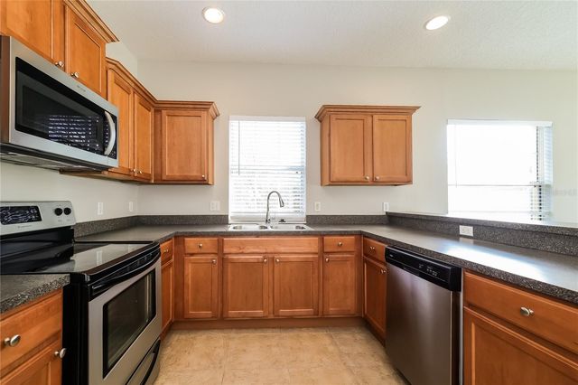 324 ALEGRIANO COURT, Kissimmee, FL 34758