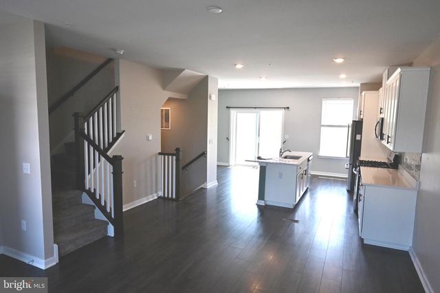 7551 CLAYTON AVE, Coopersburg, PA 18036