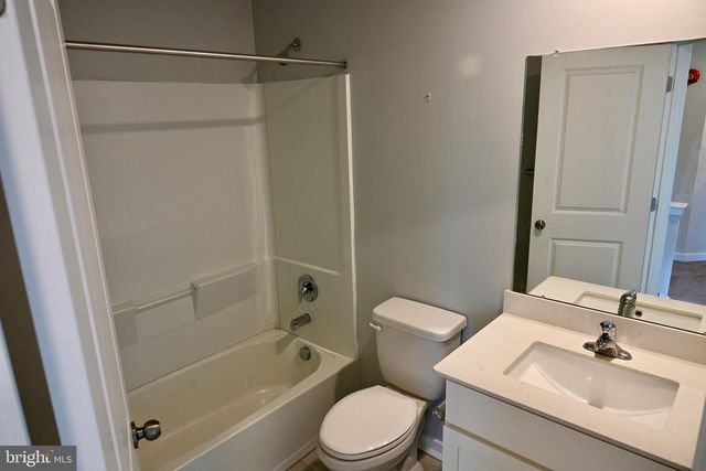 7551 CLAYTON AVE, Coopersburg, PA 18036