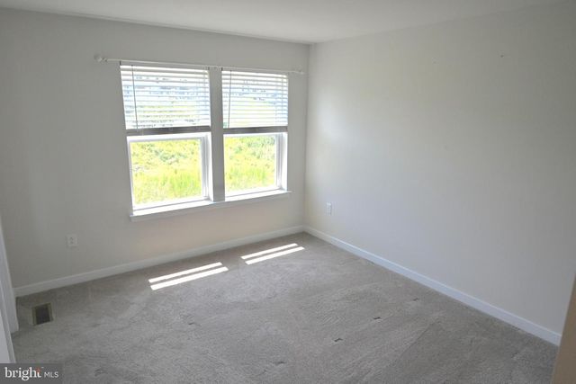 7551 CLAYTON AVE, Coopersburg, PA 18036