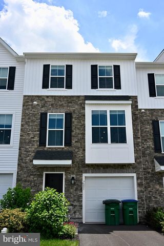 7551 CLAYTON AVE, Coopersburg, PA 18036