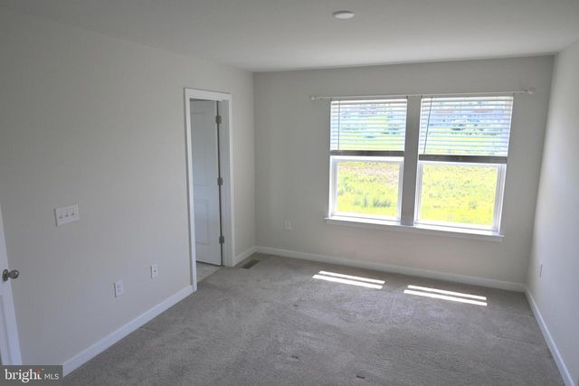 7551 CLAYTON AVE, Coopersburg, PA 18036