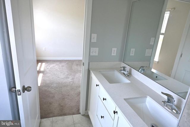 7551 CLAYTON AVE, Coopersburg, PA 18036