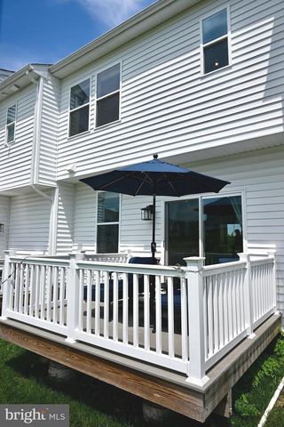 7551 CLAYTON AVE, Coopersburg, PA 18036