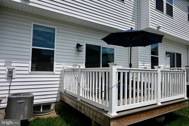 7551 CLAYTON AVE, Coopersburg, PA 18036