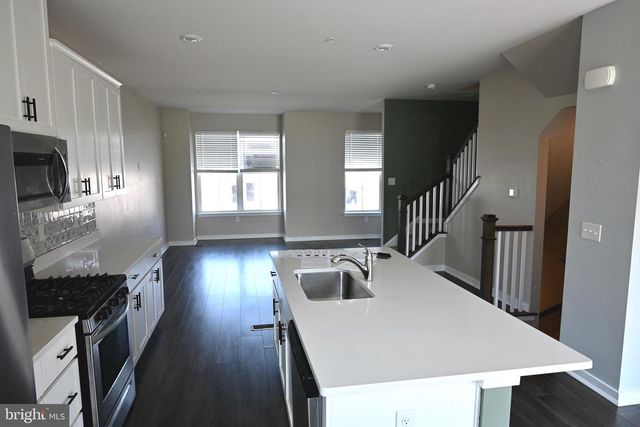 7551 CLAYTON AVE, Coopersburg, PA 18036