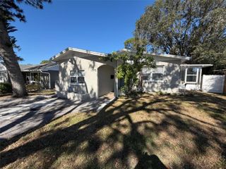 1775 NEW HAMPSHIRE AVENUE NE, St Petersburg, FL 33703