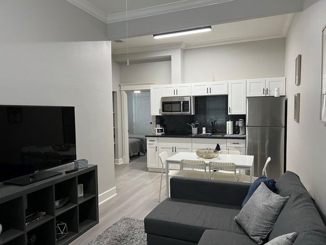 220 Redan Street A, Houston, TX 77009