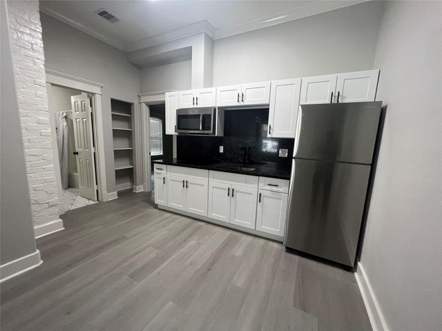 220 Redan Street A, Houston, TX 77009