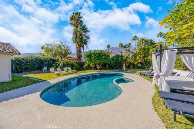 951 N Camino Condor, Palm Springs, CA 92262
