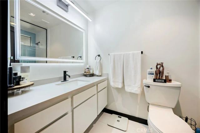 951 N Camino Condor, Palm Springs, CA 92262