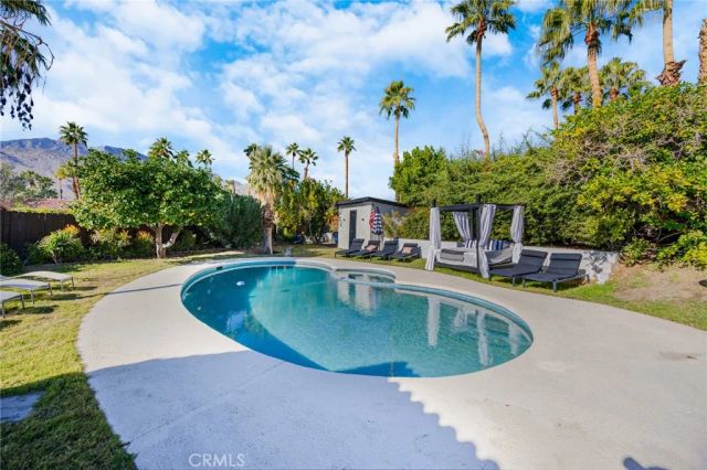 951 N Camino Condor, Palm Springs, CA 92262