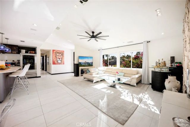 951 N Camino Condor, Palm Springs, CA 92262