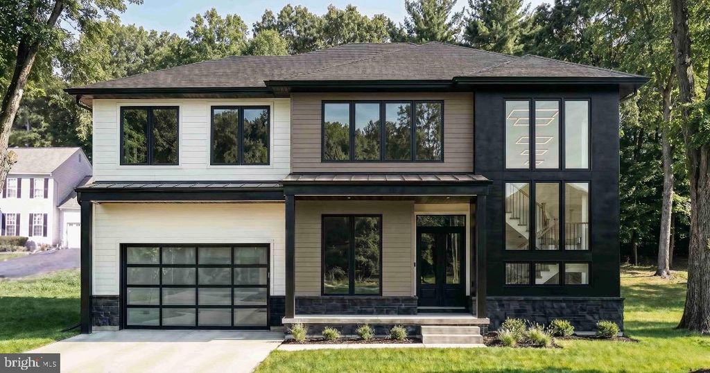 9020 KIGER ST, Lorton, VA 22079