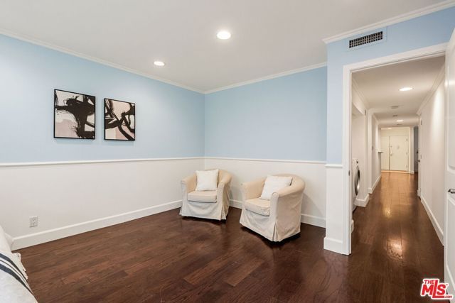 4542 Willis Avenue 103, Sherman Oaks, CA 91403