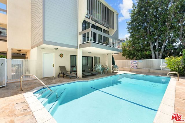 4542 Willis Avenue 103, Sherman Oaks, CA 91403