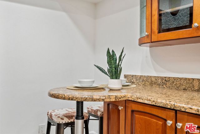 4542 Willis Avenue 103, Sherman Oaks, CA 91403