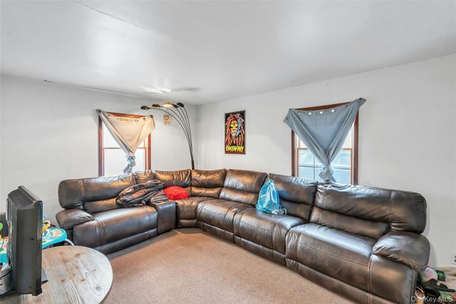 241 Rosevale Avenue, Ronkonkoma, NY 11779