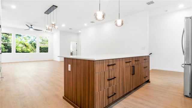 2114 4TH STREET S 7, St Petersburg, FL 33705
