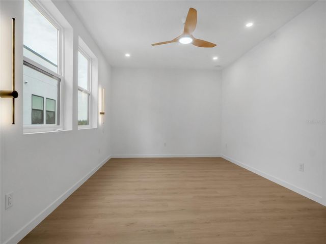 2114 4TH STREET S 7, St Petersburg, FL 33705