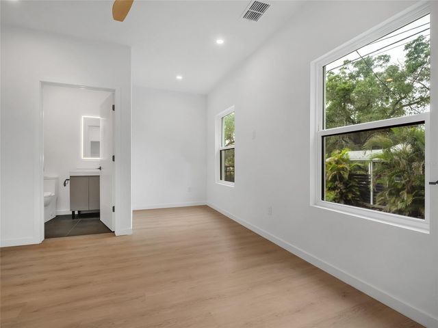 2114 4TH STREET S 7, St Petersburg, FL 33705