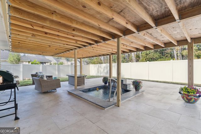 157 Country Walk Circle, Brunswick, GA 31525