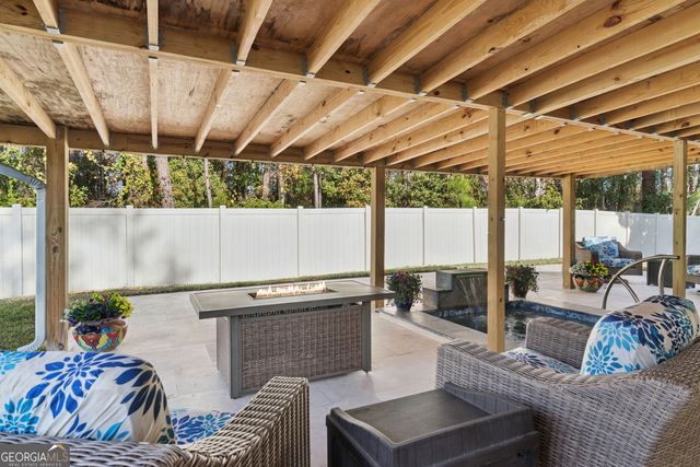 157 Country Walk Circle, Brunswick, GA 31525