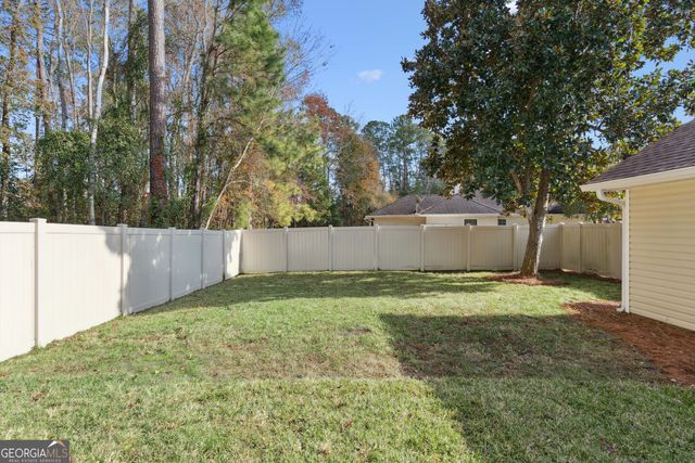 157 Country Walk Circle, Brunswick, GA 31525