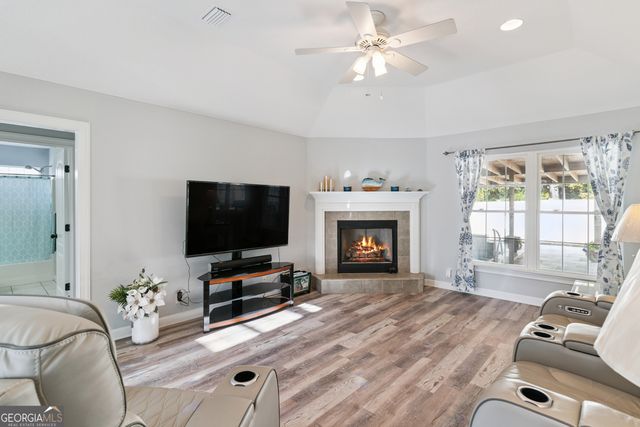 157 Country Walk Circle, Brunswick, GA 31525