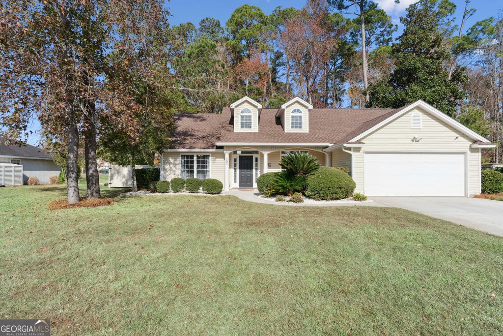 157 Country Walk Circle, Brunswick, GA 31525