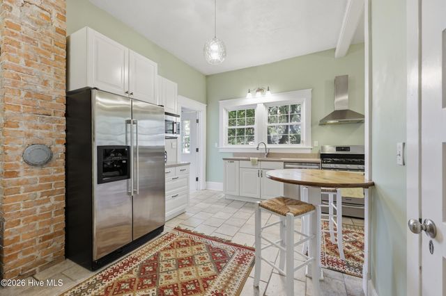 1105 W Church Street, Elizabeth City, NC 27909
