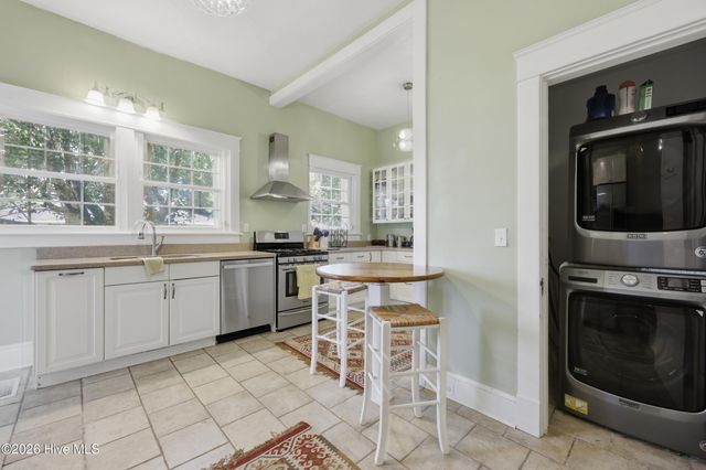 1105 W Church Street, Elizabeth City, NC 27909